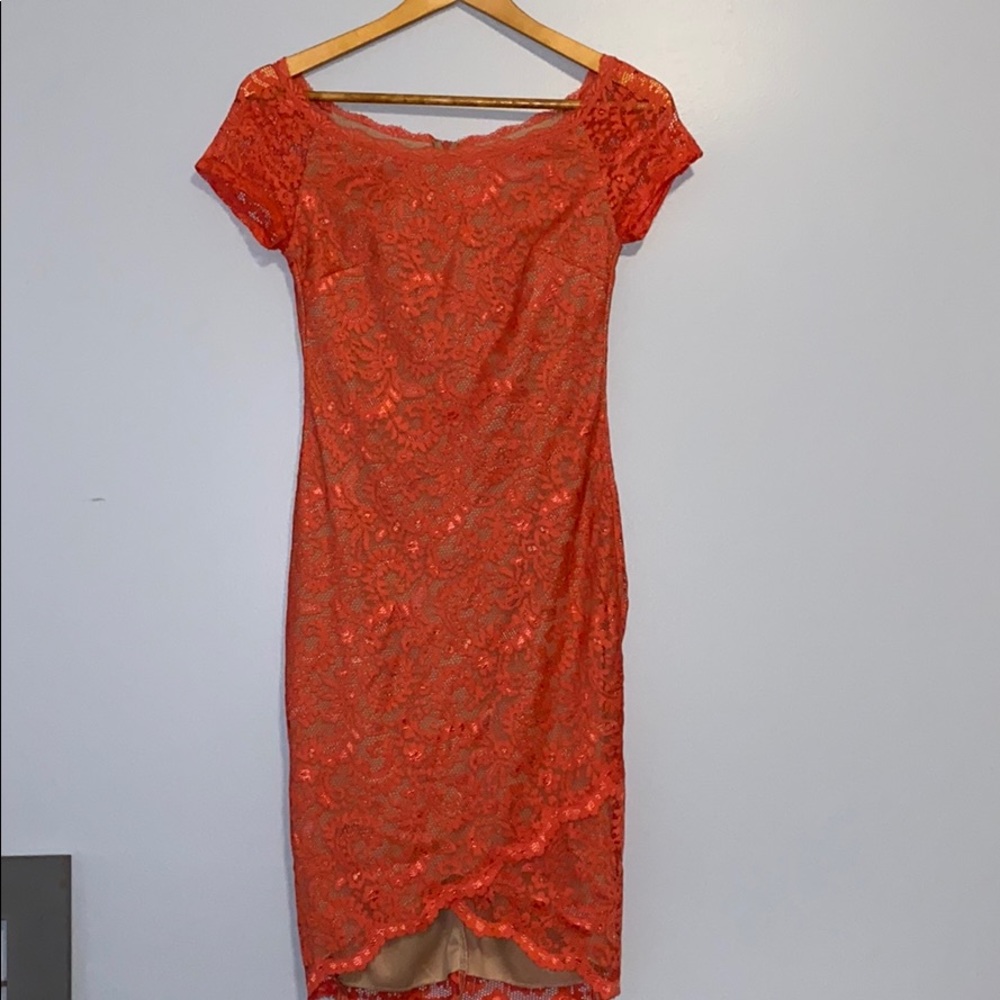 lace bodycon midi dress